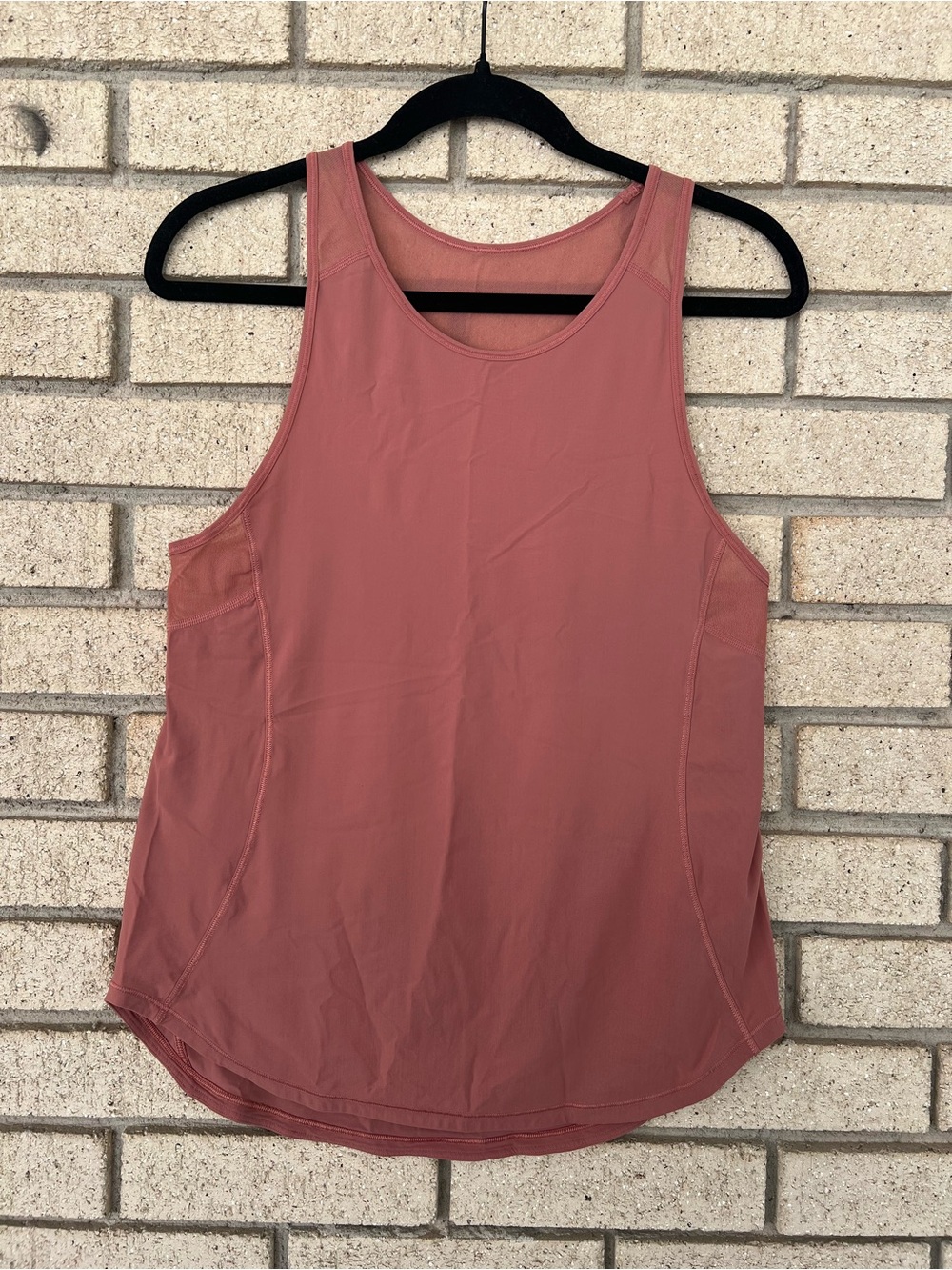 Lululemon Women's Dusty Rose Performance Tank Top Sleeveless Mesh Backing